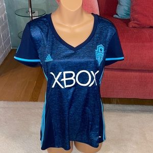 ⚽️🏟️NWOT Seattle Sounders FC Adidas Blue XBOX V-Neck short sleeve tee shirt